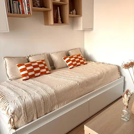 A 1min A Pied De La Mer, Lumineux & Cosy شقة
