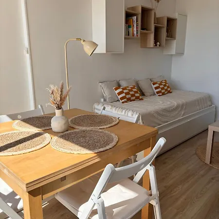 A 1min A Pied De La Mer, Lumineux & Cosy Apartment